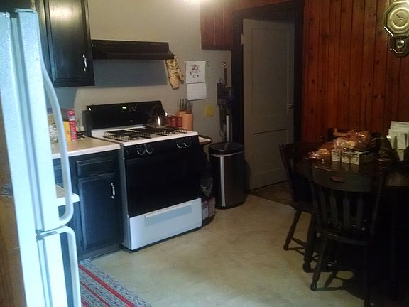 3rd image of 3788-3790 Mt. Royal Blvd.