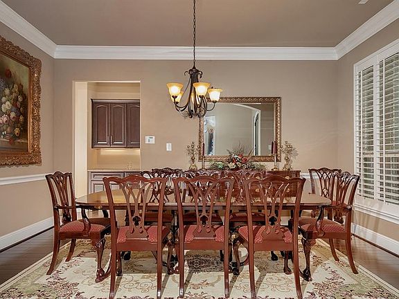 5th image of 15614 Lake Iris Dr