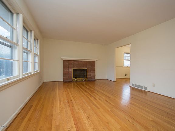 4th image of 3804 Downing Way