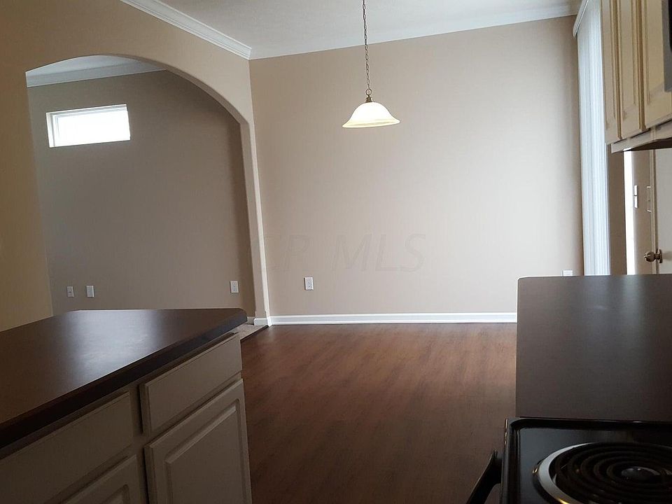 1st image of 98 Holly Hock Ln