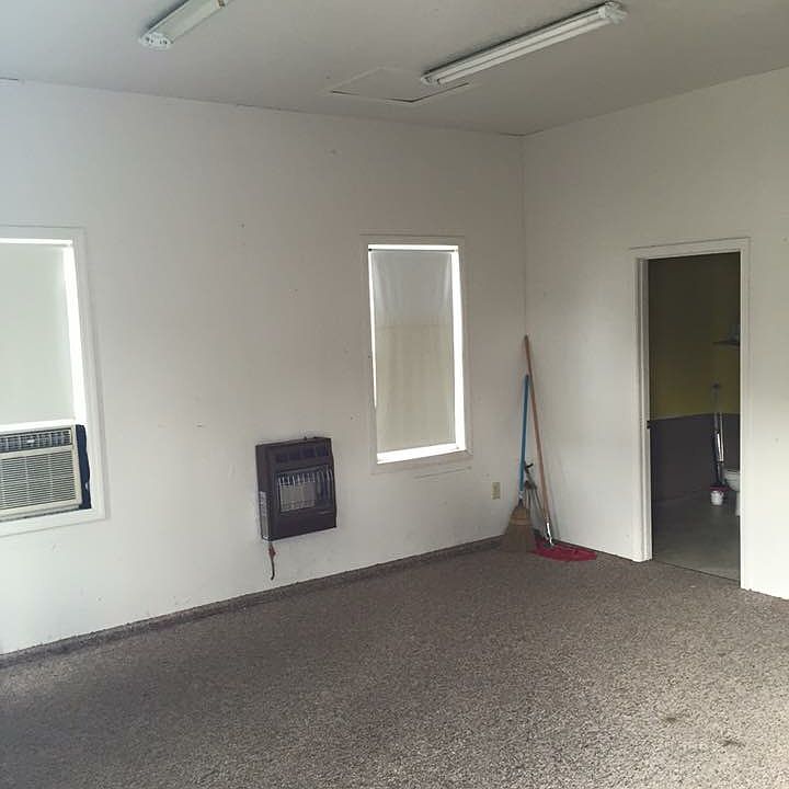 Detached workshop