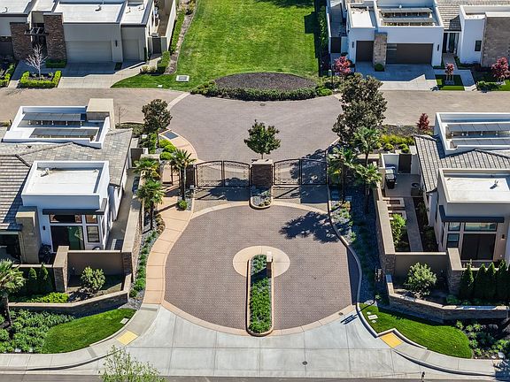 3rd image of 1319 Trey Way