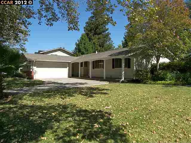 304 Conifer Ct photo 1