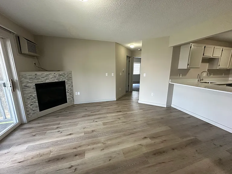 954 Boston Way #8 — Photo 7