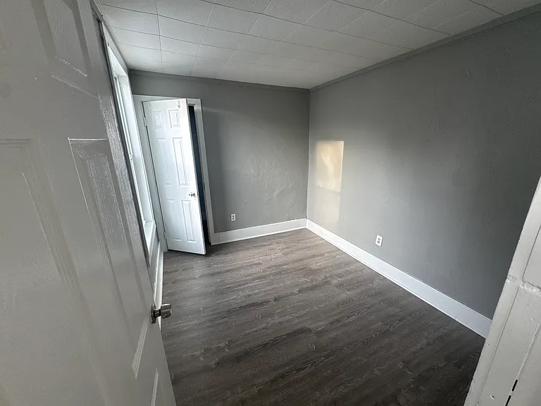 94 E Main St #3L — Photo 7