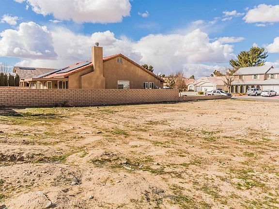 5th image of 15167 Orchard Hill Ln
