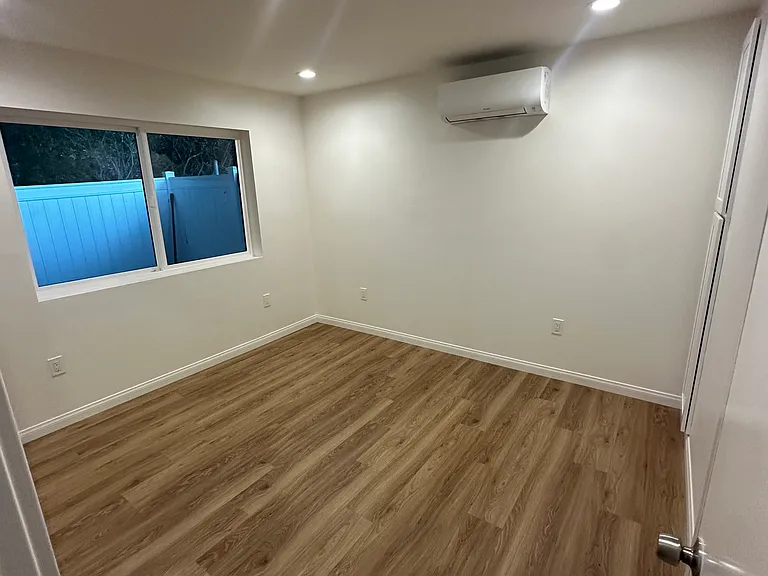 321 Parkrose Ave #1 — Photo 4