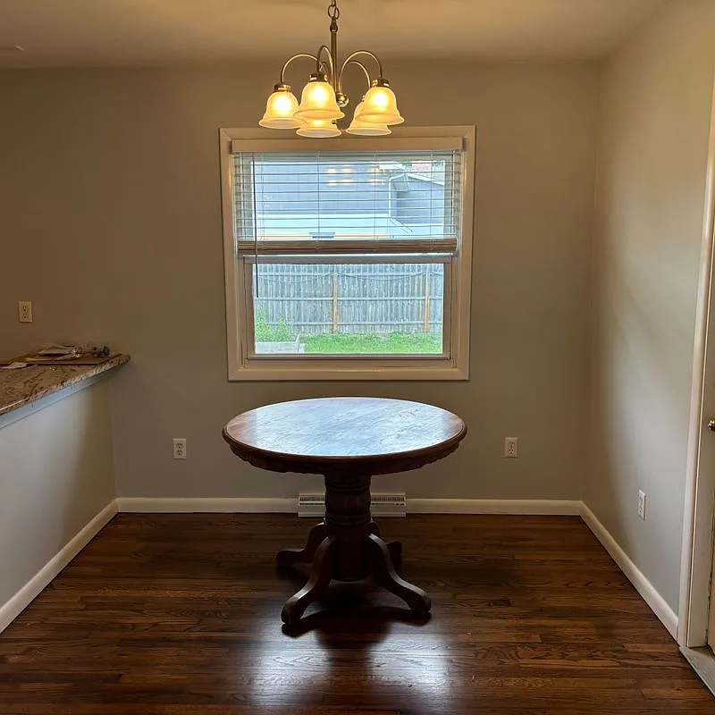 3 bed, 1.5 bath, 1200 sqft, $3,400 — Photo 3