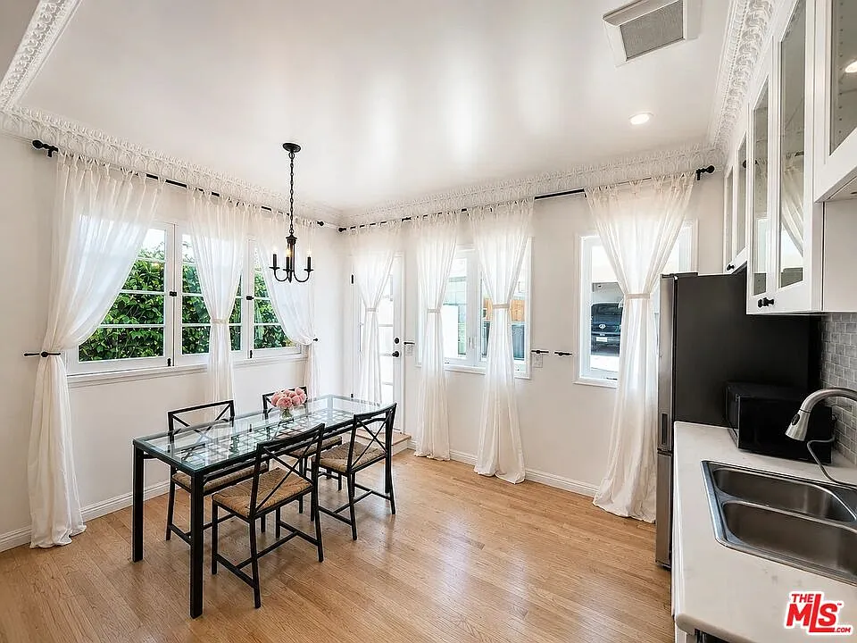 3 bed, 2.0 bath, 1200 sqft, $6,000 — Photo 4