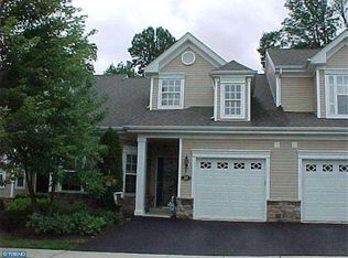 29 Dresner Cir, Upper Chichester, PA 19061