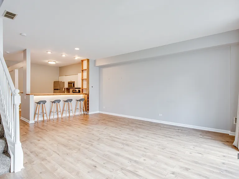 2527 Bordeaux Ln — Photo 12