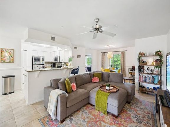 2nd image of 300 Scotia Dr APT 304