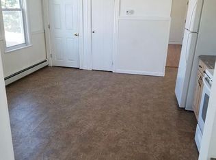 91 Hunts Ave #3, Pawtucket, RI 02861