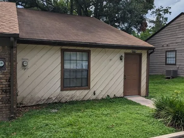 2035 Continental Ave, Tallahassee, FL 32304