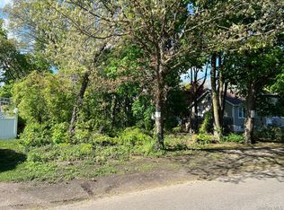 33 Patton Ave, Wyandanch, NY 11798