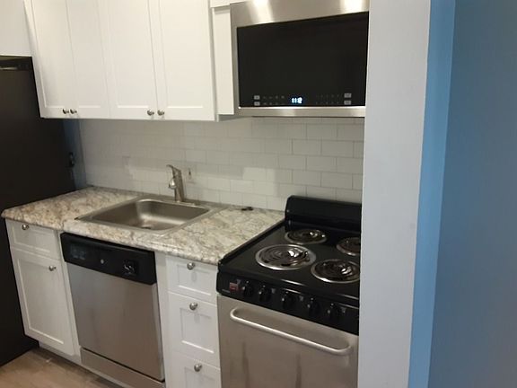3rd image of 479 W 22nd St APT 4