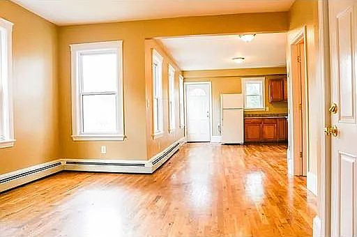 3rd image of 28-30 Mount Hope St #28-2