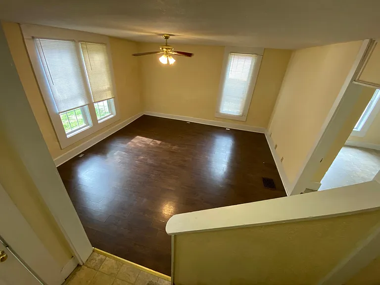 534 S Lincoln St — Photo 8