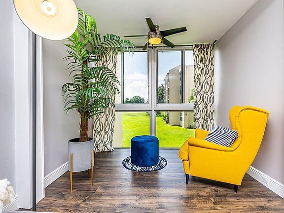 2nd image of 9461 Evergreen Pl APT 207