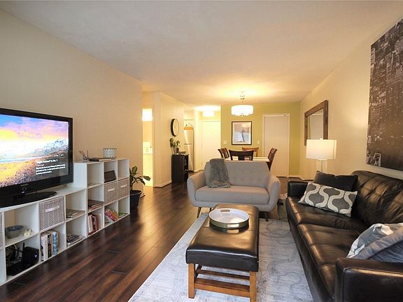 3rd image of 440 Saint Helens Ave Unit 307