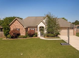 216 Fairfield Oaks Dr, Madisonville, LA 70447