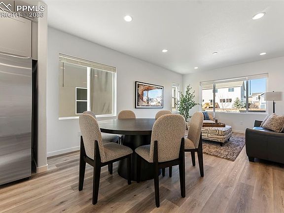 4th image of 8172 Manor House Way