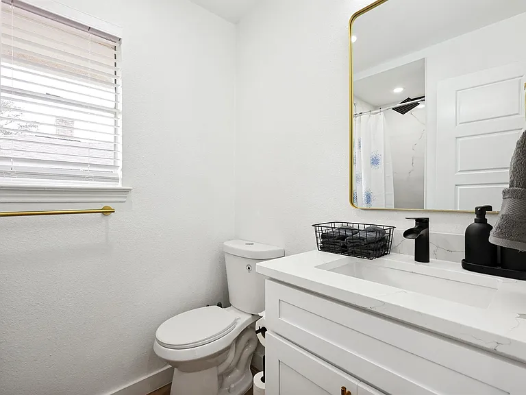 1044 Briarwood Ln — Photo 31