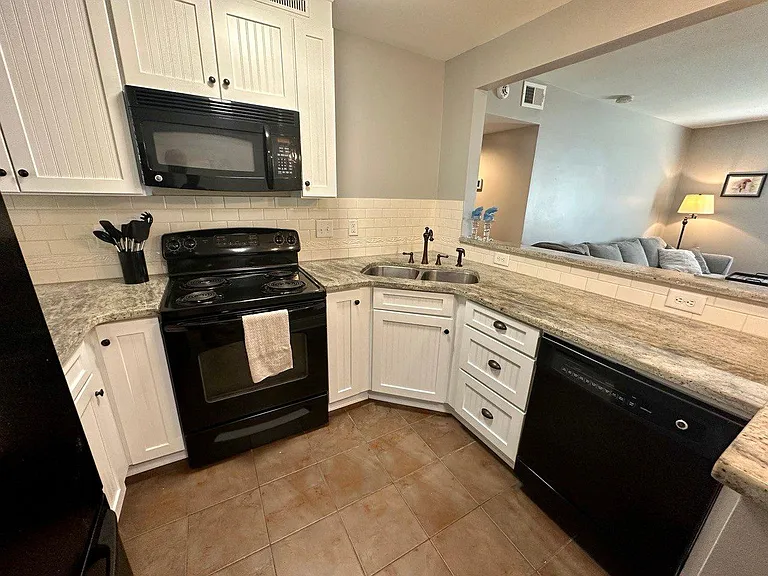 4913 Park Rd #B — Photo 5