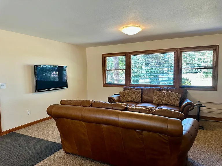 6425 Coopers Hawk Rd — Photo 36