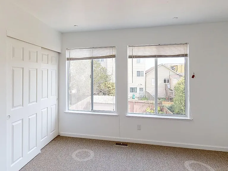 540 42nd Ave — Photo 7