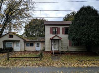 3 Center St, Broadalbin, NY 12025