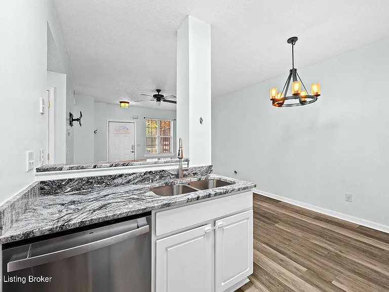 13202 Prospect Glen Way — Photo 9