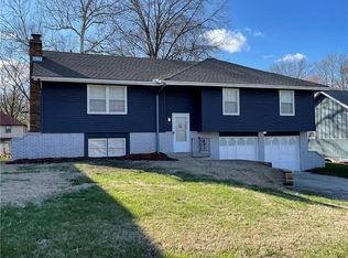 12506 Winchester Ave, Grandview, MO 64030