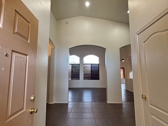 3rd image of 5305 W Olivine Dr