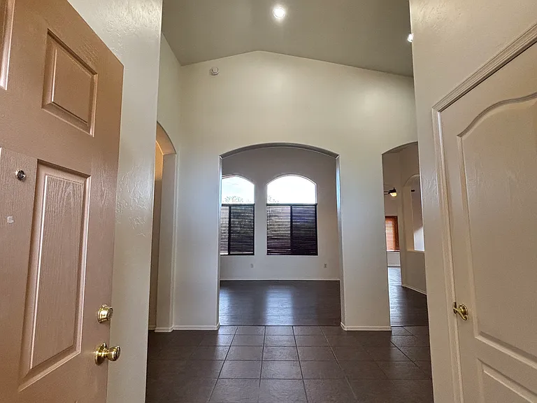 5305 W Olivine Dr — Photo 3