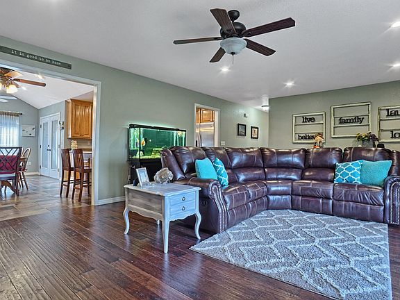 5th image of 10227 Oaklawn Dr