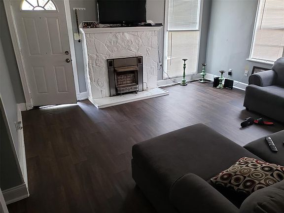 2nd image of 2116 Loving Ave