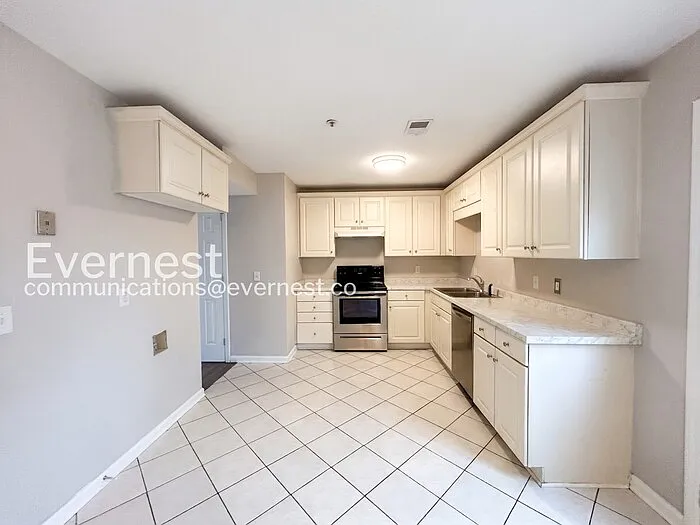 1588 King James Dr — Photo 3