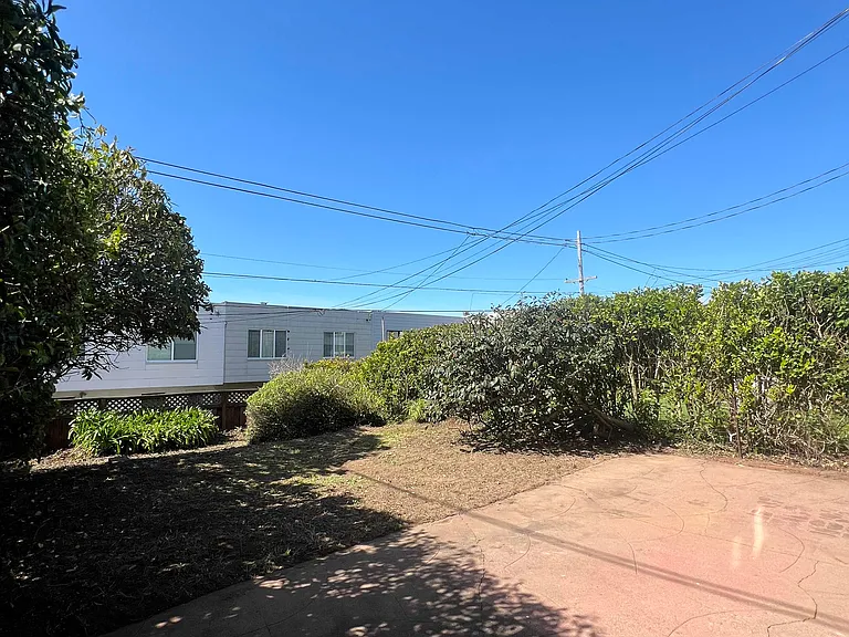 55 Meadowbrook Dr — Photo 12