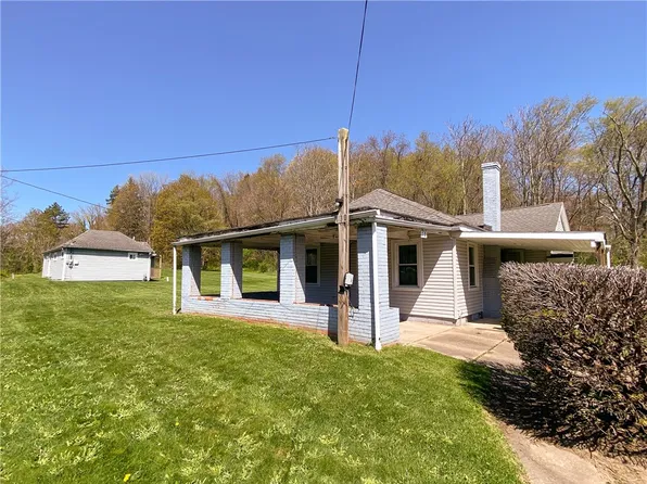 130 Fairlane Blvd, Wampum, PA 16136