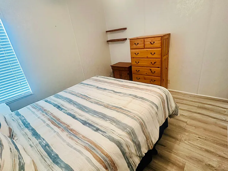 2305 Bay Dr — Photo 14