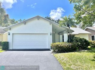 10554 180th Pl S, Boca Raton, FL 33498