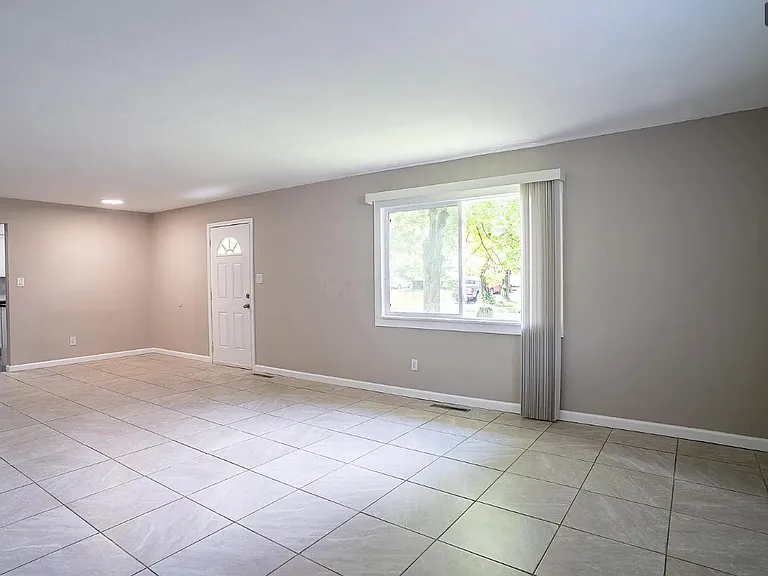 2364 Brentnell Blvd — Photo 4