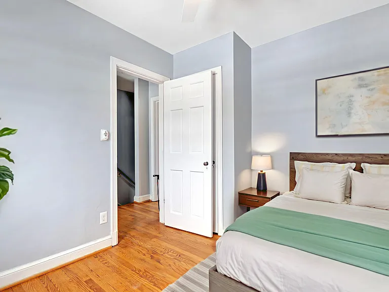 840 21st St NE — Photo 6