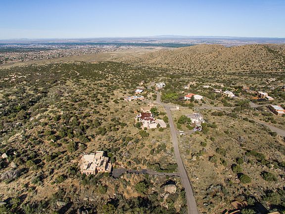 4th image of 7 La Luz Trl NE