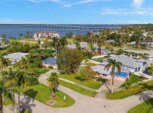 1227 Donna Dr, Fort Myers, FL 33919
