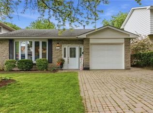 61 San Pedro Dr, Hamilton, ON L9C 2C4