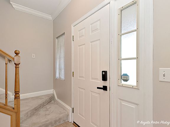 2nd image of 653 Windsor Dr #2B