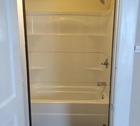 Newer shower/tub surround