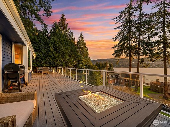 3rd image of 2129 Dellesta Drive